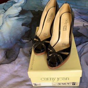 Cathy Jean leather black pumps